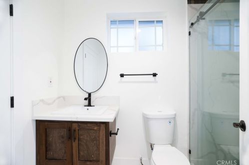 11512 La Maida St, North Hollywood CA  91601-4323 exterior