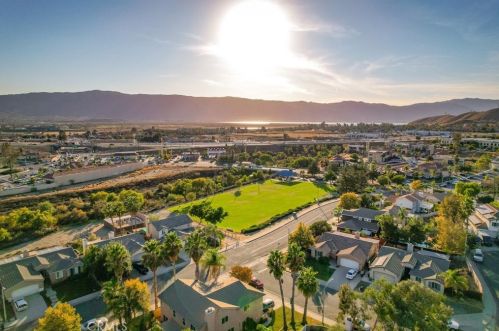 31662 Willow View Pl, Lake Elsinore CA  92532-0401 exterior