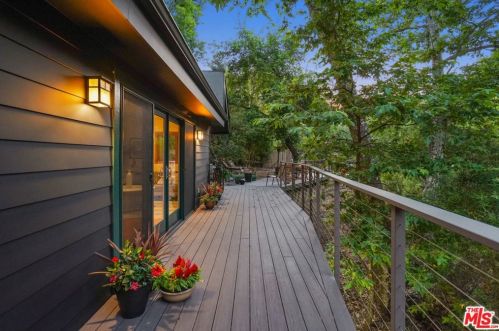 204 Topanga Canyon Blvd, Topanga CA  90290-3837 exterior