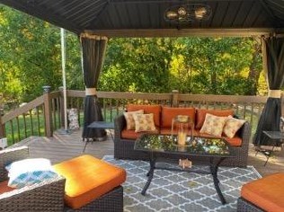 3828 Kingsway Dr, Crown Point IN  46307-8982 exterior