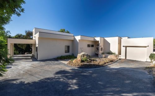 195 Mountain Dr, Santa Barbara, CA 93103-1734
