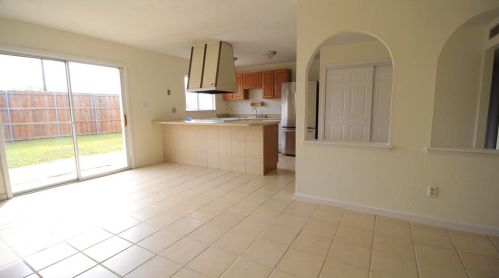 602 Valley View Dr, Allen TX  75002-3216 exterior