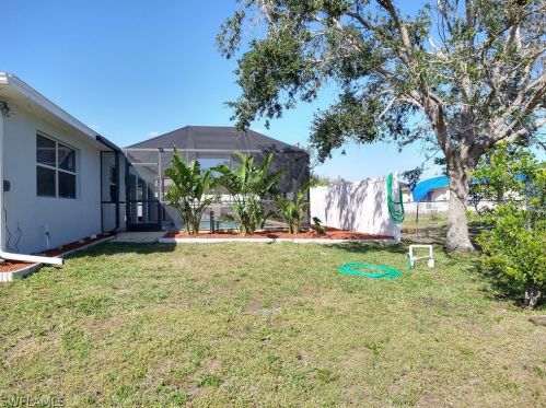 413 17th Pl, Cape Coral FL  33909-2205 exterior