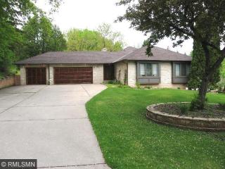 25 Norman Ridge Dr, Minneapolis, MN 55437-1749
