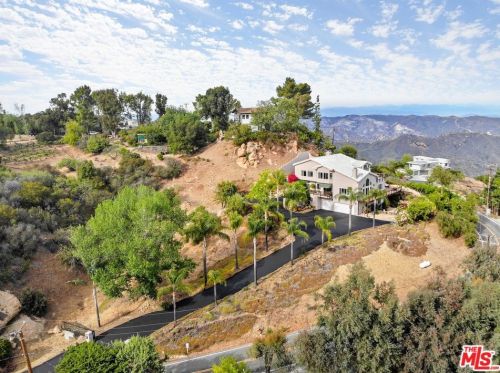 21630 Saddle Peak Rd, Topanga CA  90290-3414 exterior