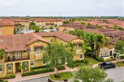 1037 147th Ter, Hollywood, FL 33027-6180
