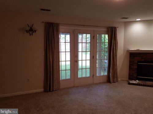 13140 Copper Brook Way, Herndon VA  20171-3063 exterior