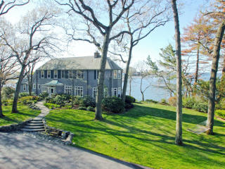 1248 Greacen Point Rd, Mamaroneck, NY 10543-4613
