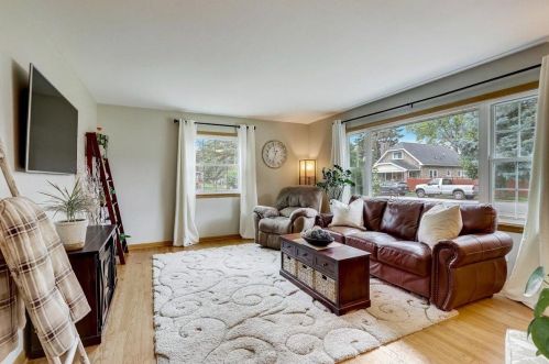 709 Westowne Ave, Waukesha WI  53188-2833 exterior