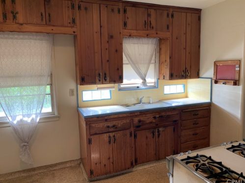 1263 Thompson Ave, Glendale CA 91201-1230 exterior