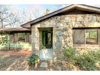 201 Brightwater Heights Dr, Hendersonville, NC 28791-9754
