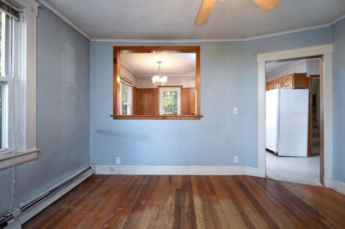 12 Vireo St, North Providence RI  02904-4724 exterior