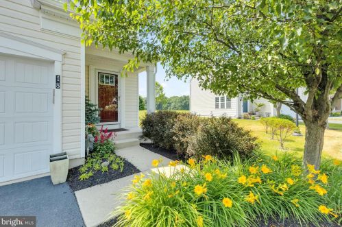 18 Clement Ct, Downingtown, PA 19335-4965