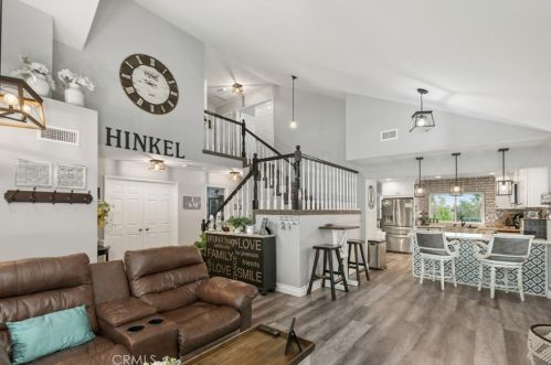 40000 Amberley Cir, Temecula CA 92591-7010 exterior