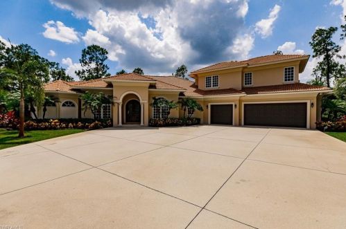 65 31st St, Naples, FL 34117-3149