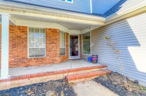 282 Morning Glory Ct, White House Station, NJ 08889-2016