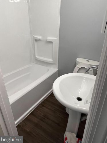 1364 Whitman Ave, Camden NJ  08104-1264 exterior