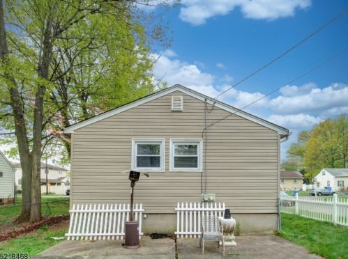 80 Star St, Iselin NJ  08830-1860 exterior