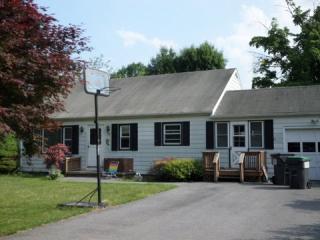 12 Merritt Ave, Highland, NY 12528-1011