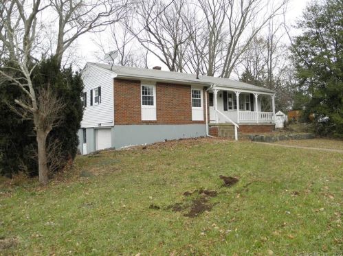 3 Glenwood Ave, Norwich, CT 06360-5205
