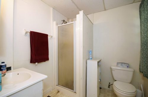 1273 1 Nh Tpke, Northwood NH  03261-3408 exterior