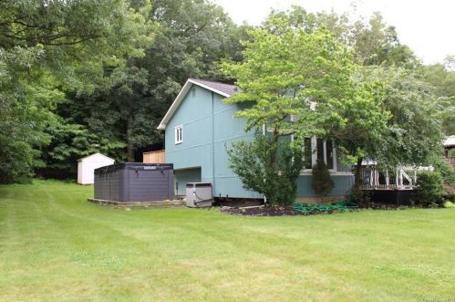 172 Barnes Rd, Washingtonville NY  10992-1932 exterior