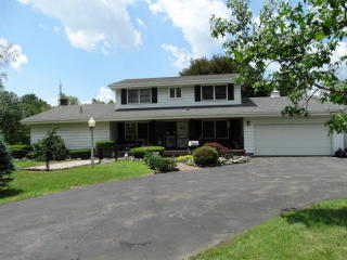 526 Loyalville Rd, Dallas, PA 18612-2518
