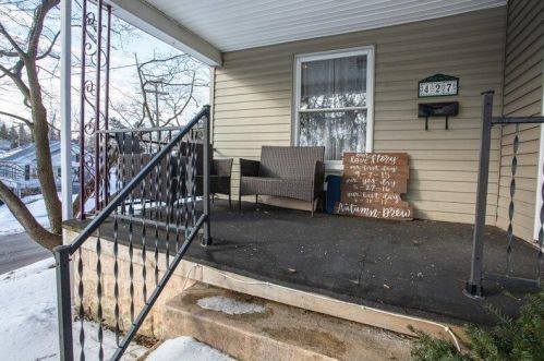427 Caleb Dr, Zanesville, OH 43701-2301
