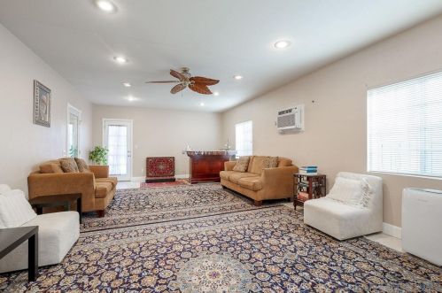 7043 Bobhird Dr, San Diego CA 92119-1403 exterior