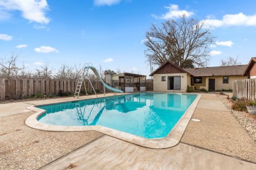 1001 Townhill Rd, Valley Home CA  95361-8619 exterior