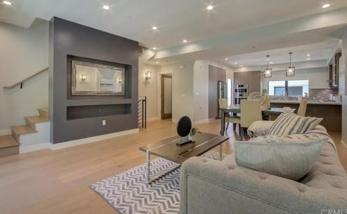 4809 Carpenter Ave, North Hollywood CA  91607-3204 exterior