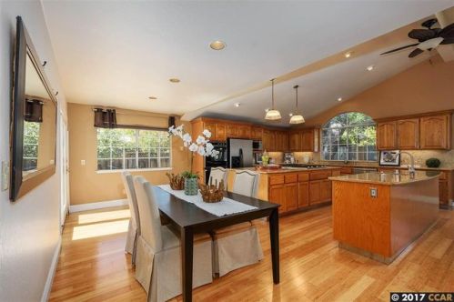 118 Saint Patricks Dr, Danville, CA 94526-5118