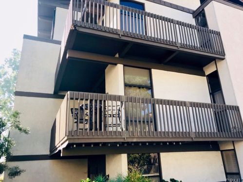 7228 Marina Pacifica Dr, Long Beach CA 90803-3809 exterior