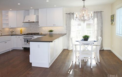 208 Indianapolis Ave, Huntington Beach CA 92646-5011 exterior