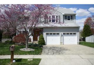 18 Sutton Pl, Helmetta, NJ 08828-1158