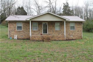 11 Florence St, Mc Ewen, TN 37101-4715