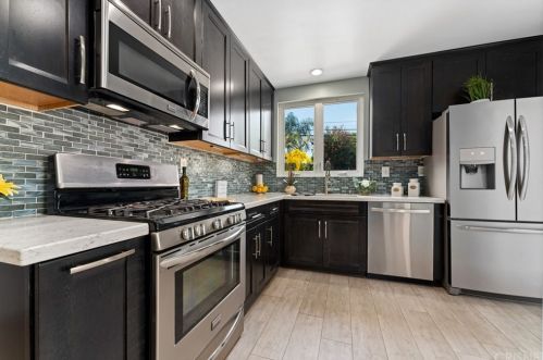 2823 Yearling St, Lakewood CA  90712-2920 exterior