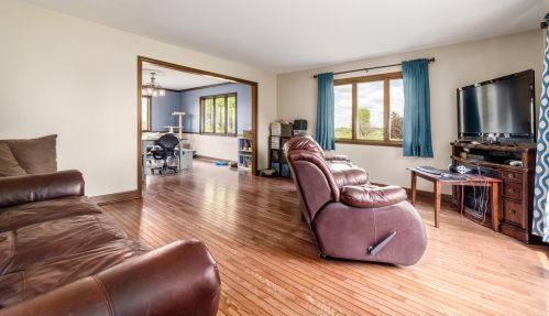 1320 Old Springfield Rd, London OH  43140-9202 exterior