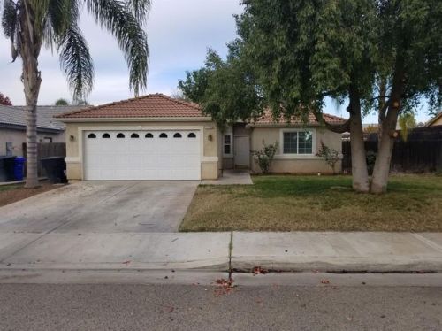 1720 Median Ave, Porterville, CA 93257-8806