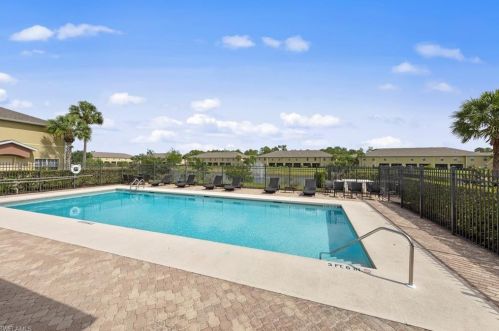 9101 Gervais Cir, Naples FL  34120-4792 exterior