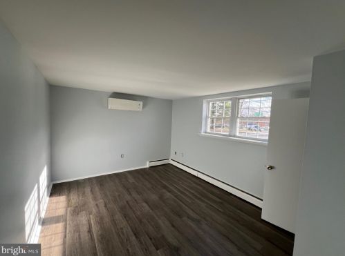 15023 Carlsbad Rd, Woodbridge VA  22193-1605 exterior