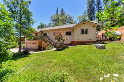 22195 Placer Hills Rd, Cape Horn, CA 95713-9524