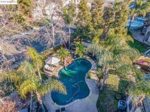 19 Lowell Ct, Oakley, CA 94561-2765