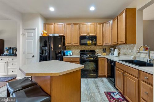 115 South Ave, Swedesboro NJ  08085-1693 exterior