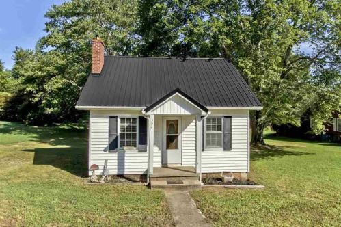 302 Farrell St, Niota, TN 37826-3604