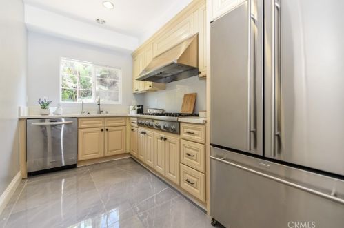 568 Avenida Esplendor, Walnut CA  91789-2684 exterior