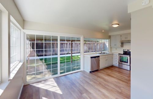 246 Cresta Vista Way, San Jose CA  95119-1509 exterior