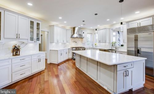 20405 Crimson Pl, Leesburg VA 20175-6362 exterior