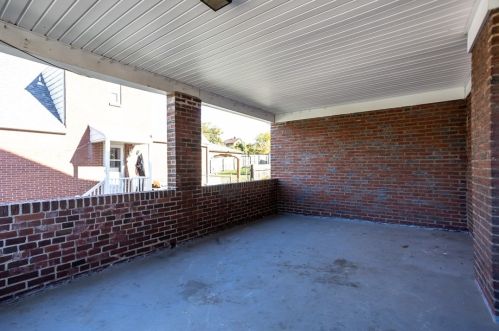 124 Larkspur St, Whitaker PA  15120-2205 exterior