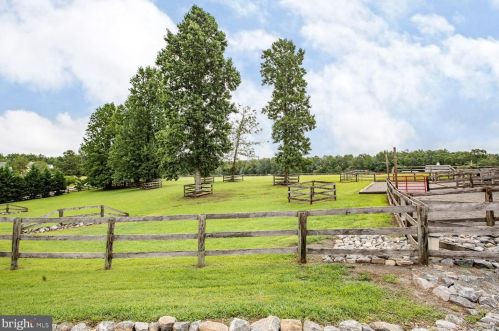 9600 T Pat Rd, Spotsylvania VA  22551-5352 exterior